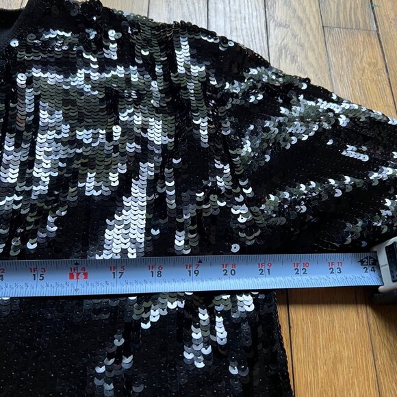 Zara Knit Size S Black Round Neck Short Sleeve Sequin Fringe Hem Top NWT - Picture 14 of 16